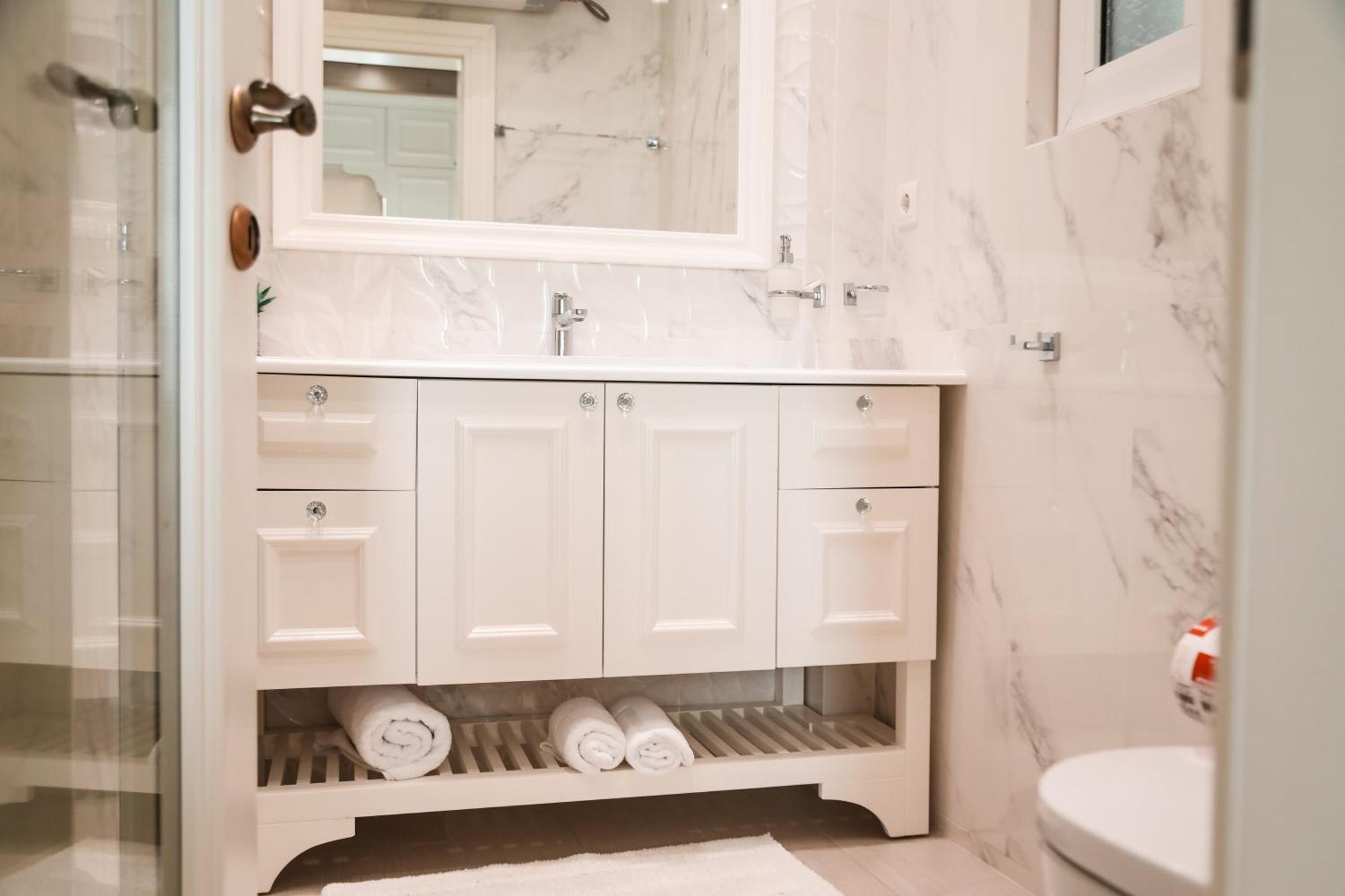 Limani Luxury Apartments Beachfront Sarandë 外观 照片